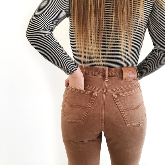 Vintage Denim - Vintage Limited High Rise Mom Jeans in Tan Size 28